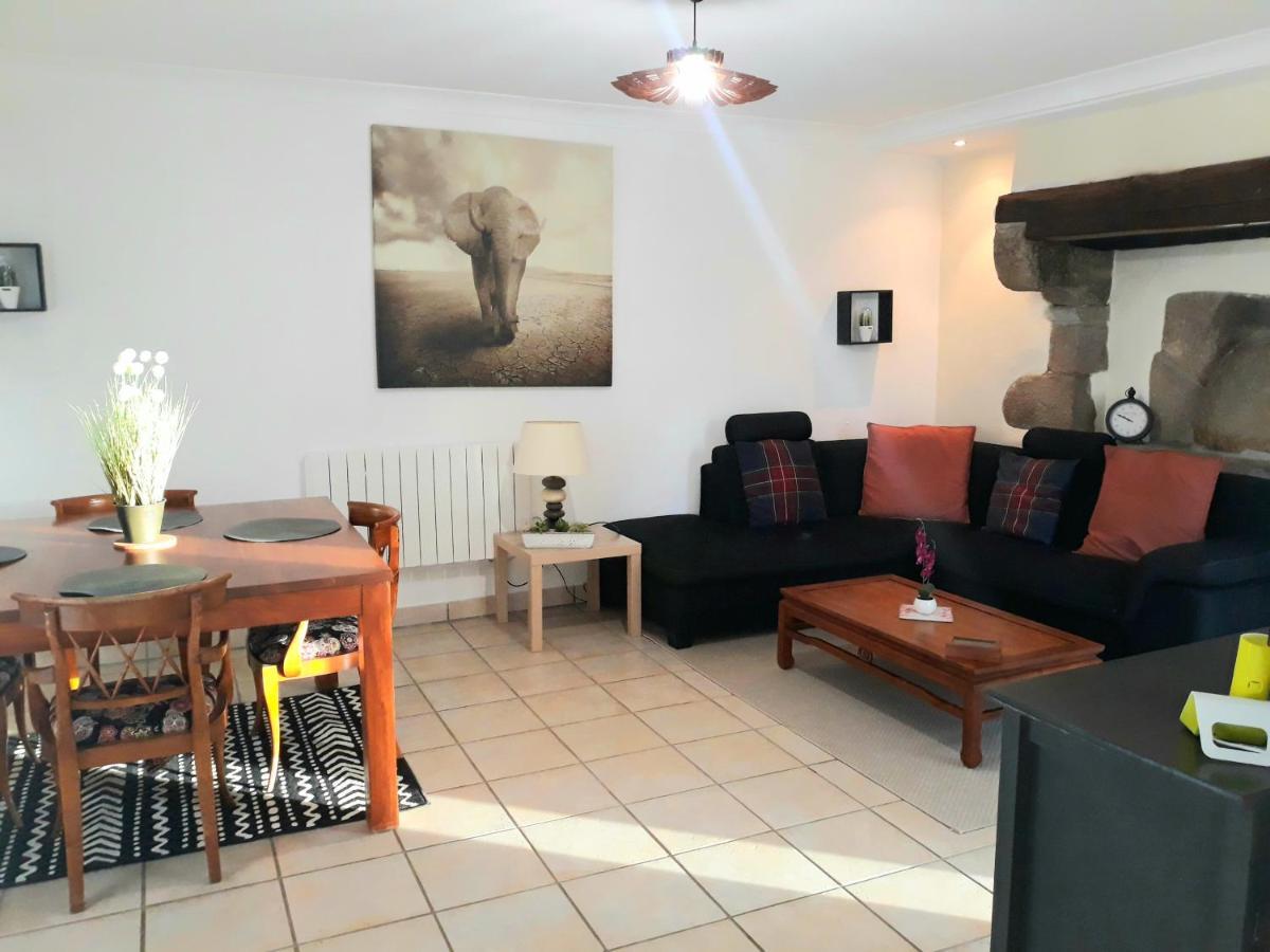 Gite Du Manoir Des Haies Villa Les Champs-Géraux Esterno foto